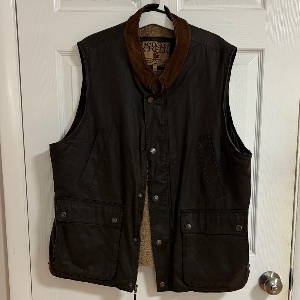 Madison Creek Outfitters Men's Brown Vest